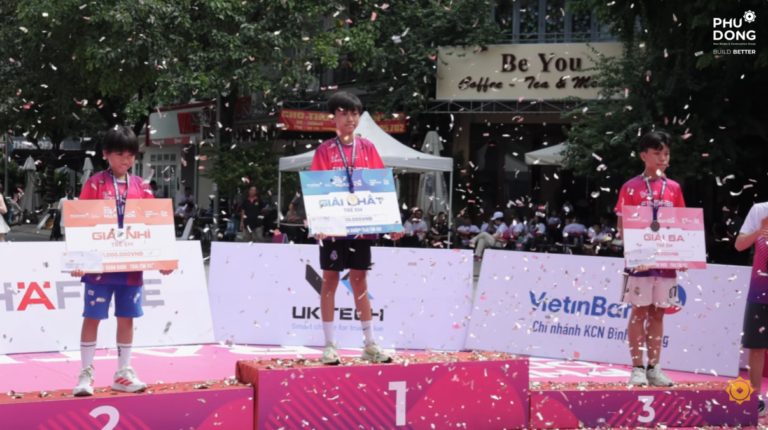 Cư Dân Kể Về Điều Gì Trên Đường Chạy Phu Dong Mini Marathon?