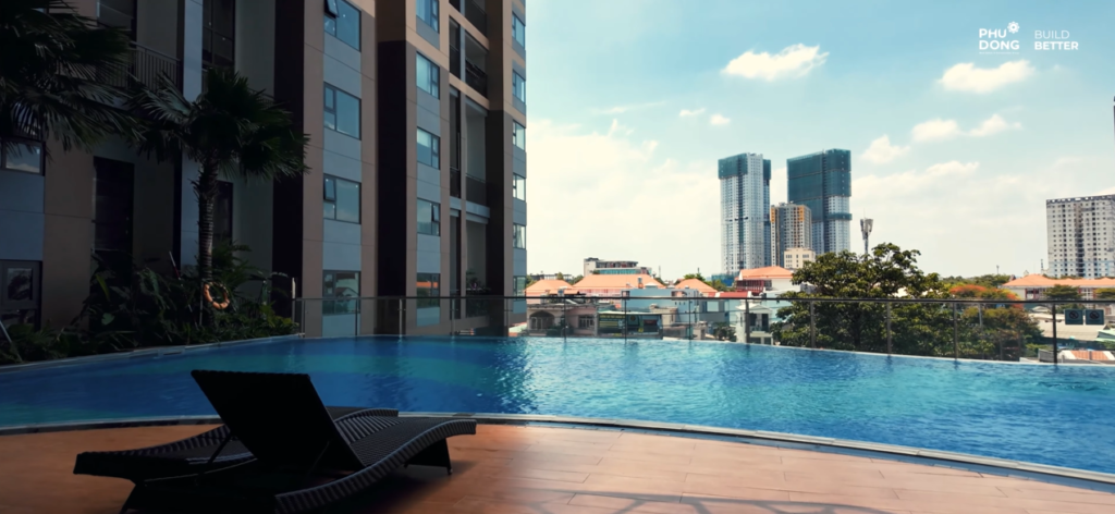 Sạc Đầy Năng Lượng Mỗi Ngày Tại Hồ Bơi Nước Ấm Phú Đông Sky Garden