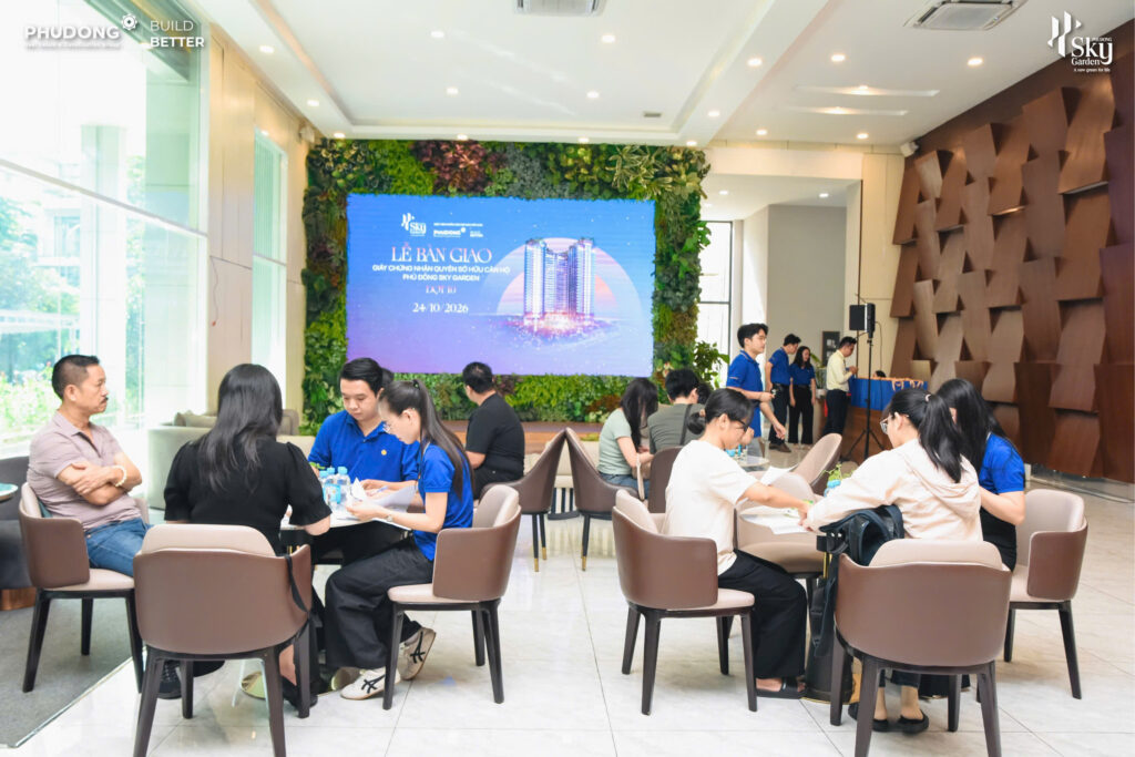 Phú Đông Sky Garden Trao Sổ Hồng Đợt 10: Niềm Vui Trọn Vẹn Trên Hành Trình An Cư